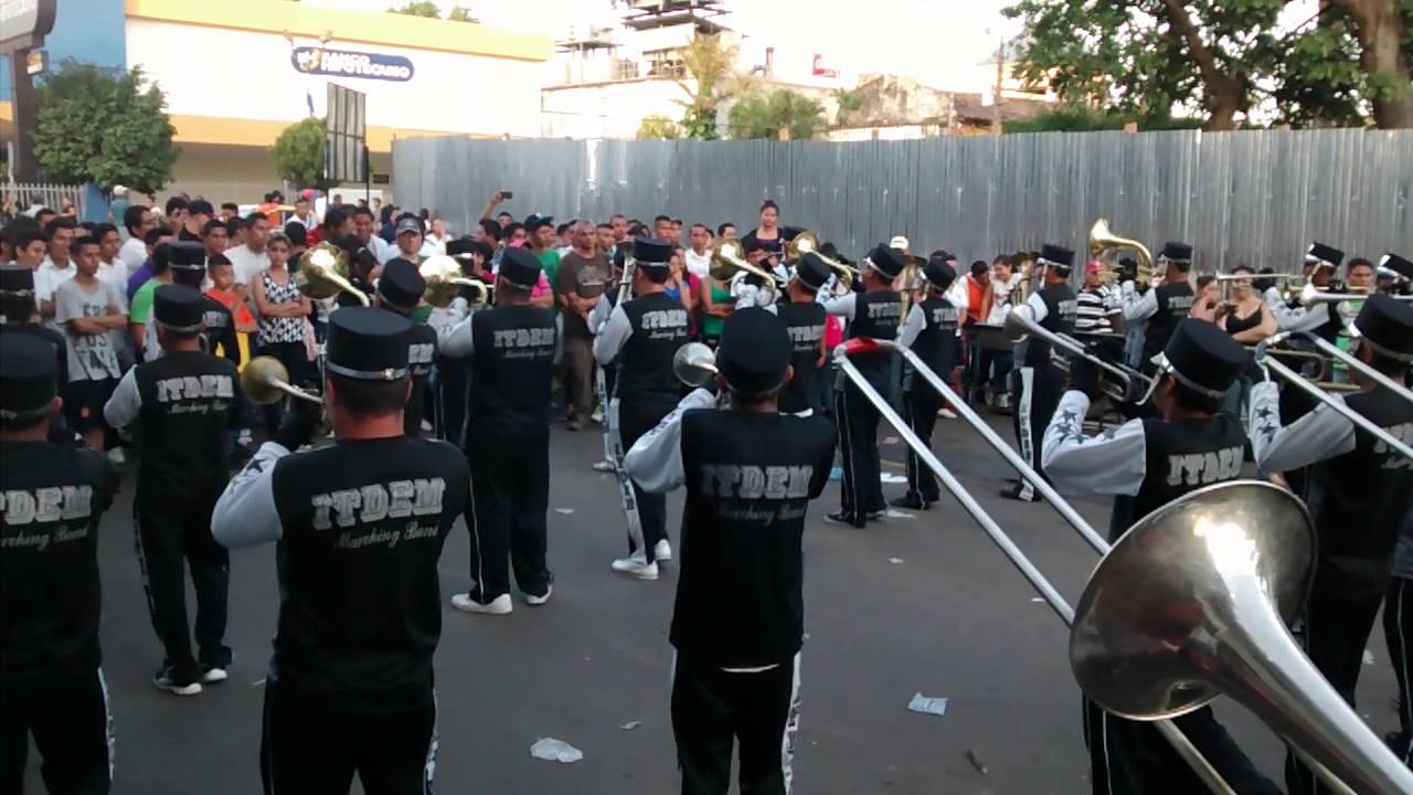 Roar ITDEM MARCHING BAND 2014
