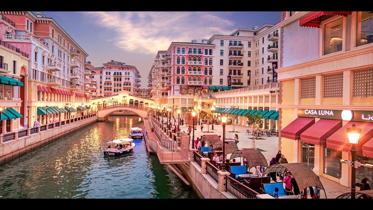 Qanat Quartier /The Pearl Qatar / Night View