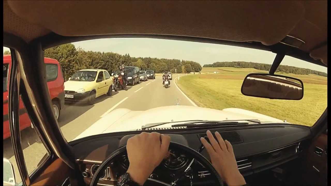Driving a 1969 Mercedes-Benz 220D /8 W115