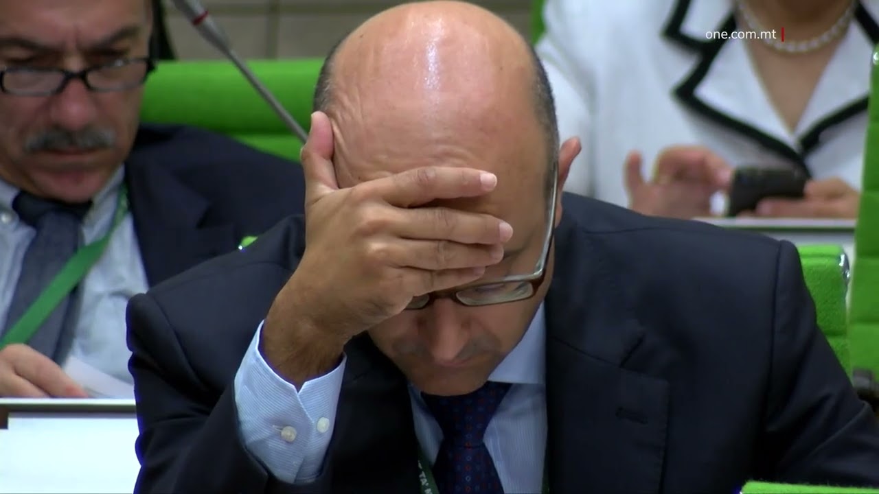 JITKELLEM MA’ AZZOPARDI DWAR PRIM IMĦALLEF