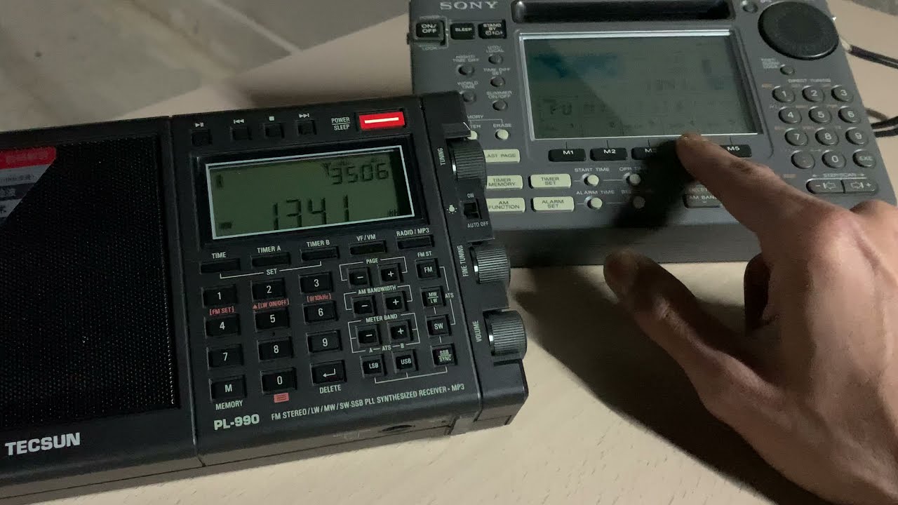 مقارنة موجات متوسطة Tecsun PL-990 vs Sony icf-SW55 AM Band