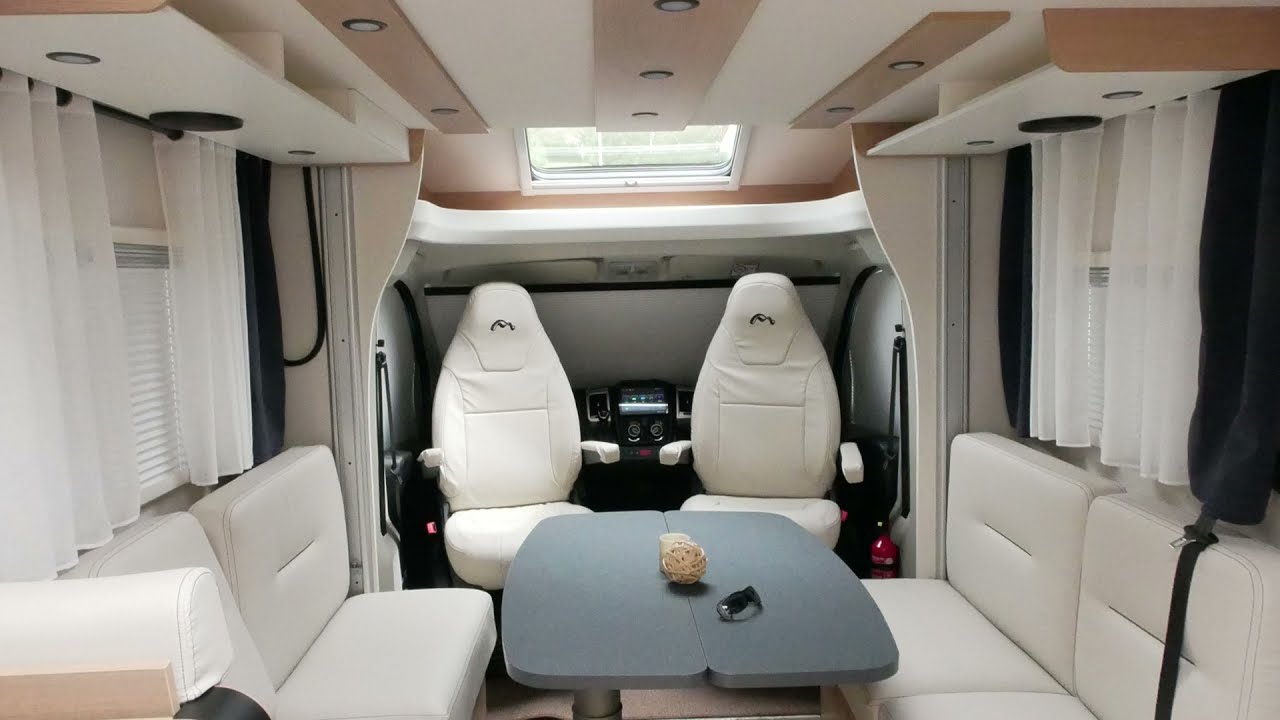 Wohnmobil neu ☆ Mooveo TEI-70DH ☆ XXL Hubbett ☆ bei EMR Campers ☆ Face To Face-Sitzgruppe