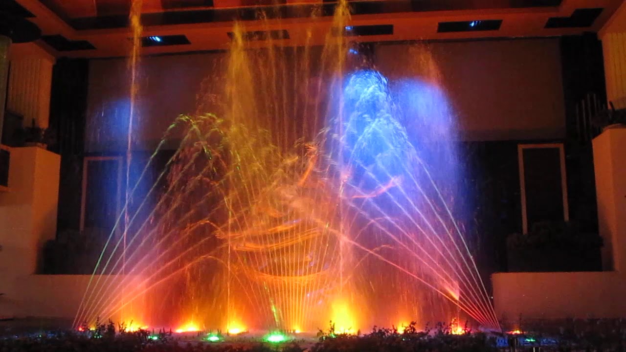 Grand Indonesia Fountain Show (Imlek Version)