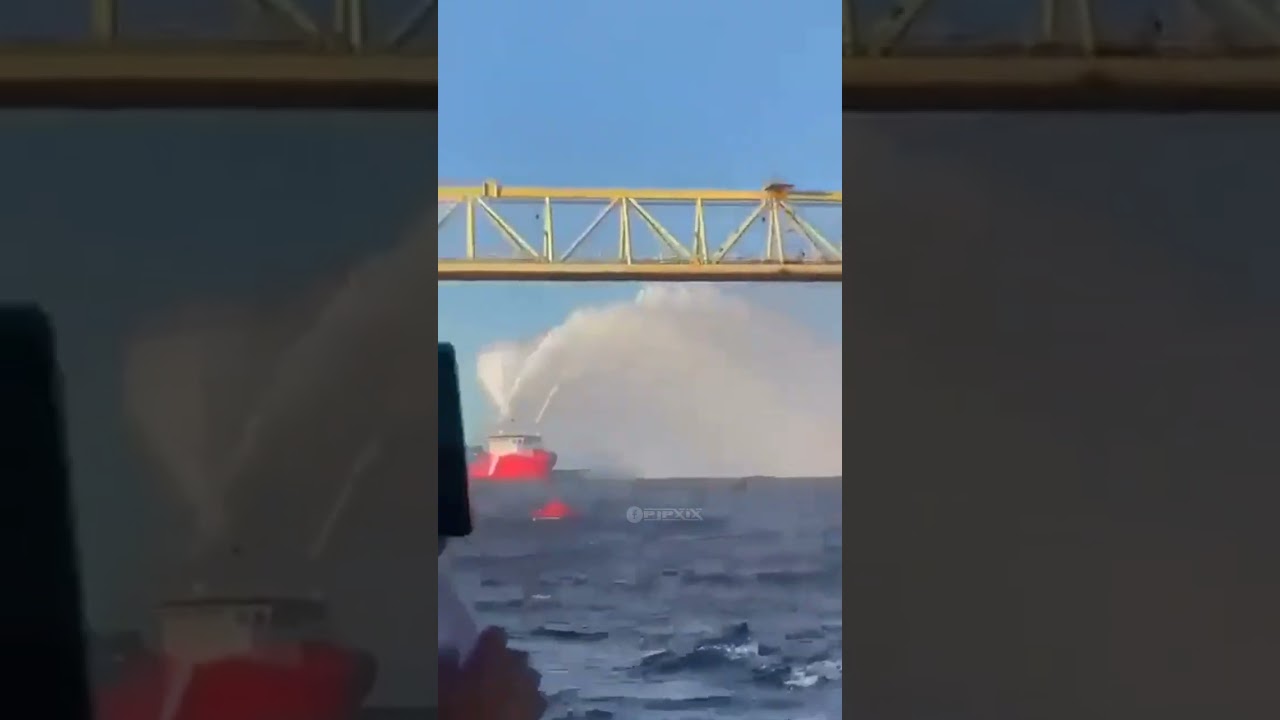 A huge fire on Pemex the Nohoch Alfa oil rig in the Gulf of Mexico!