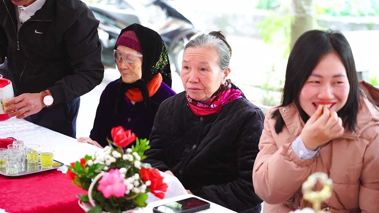 ĂN HỎI KIÊN & THẢO