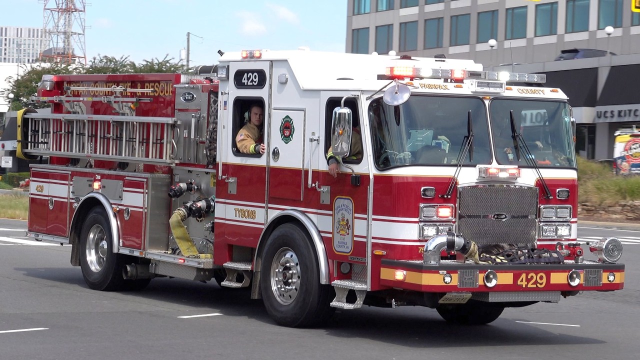 Fairfax County Fire & Rescue Engine 429 Responding