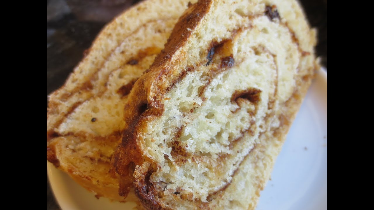 Low Fat Vegan No Oil Cinnamon Raisin Bread Roll