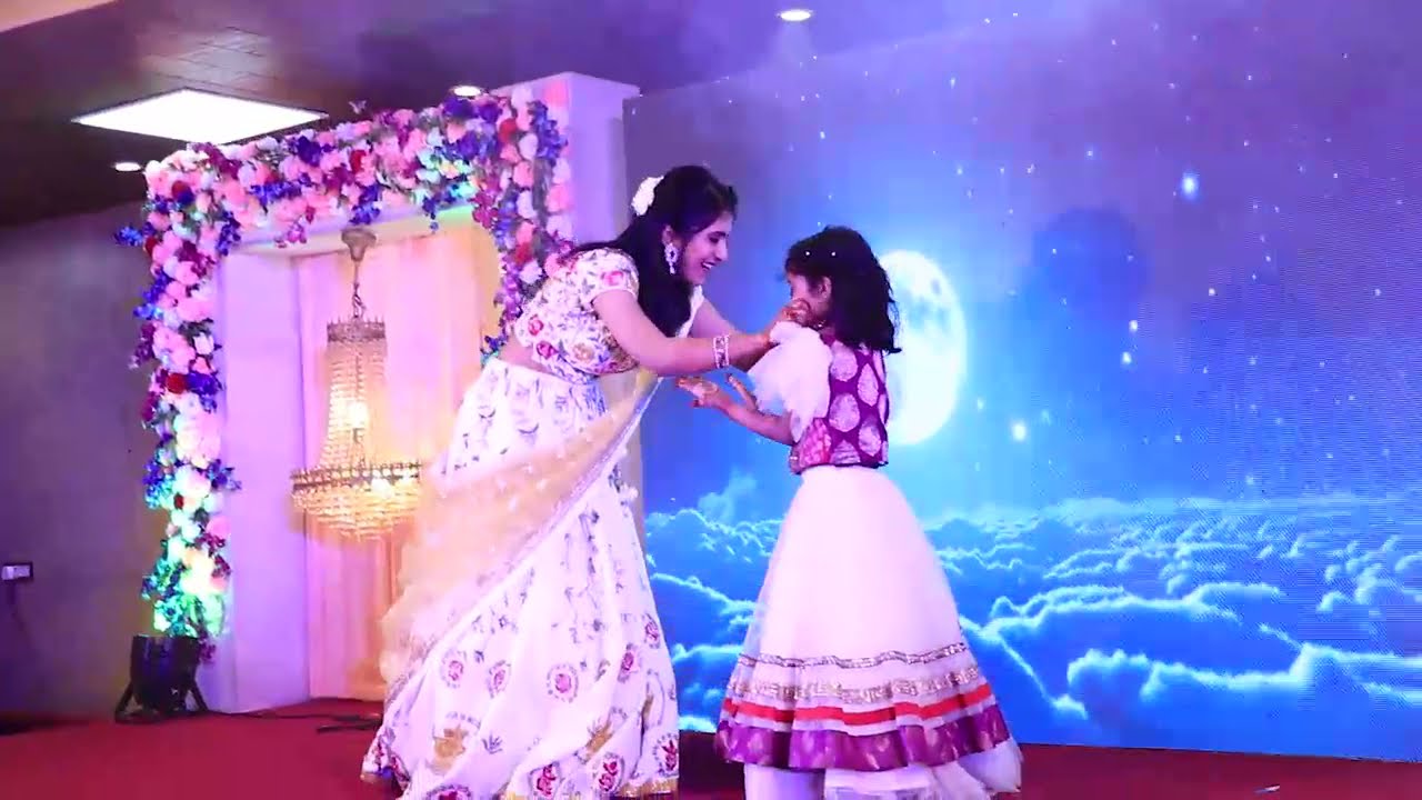 Mother daughter dance performance | Teri Laadki me| Simple wedding dance
