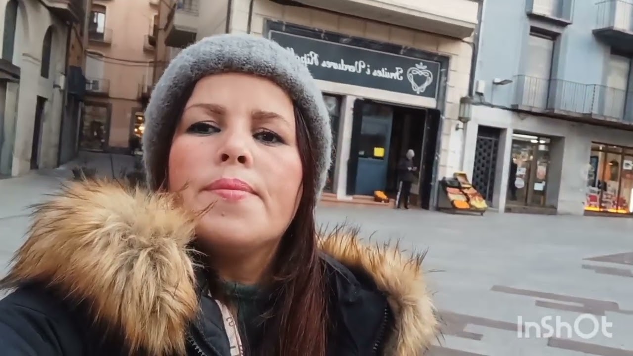 vamos hacer una vuelta en el pueblo más bonito en España Ripoll