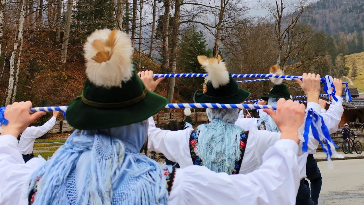 Unsinniger Donnerstag im Zugspitzdorf Grainau | 4k Grafik