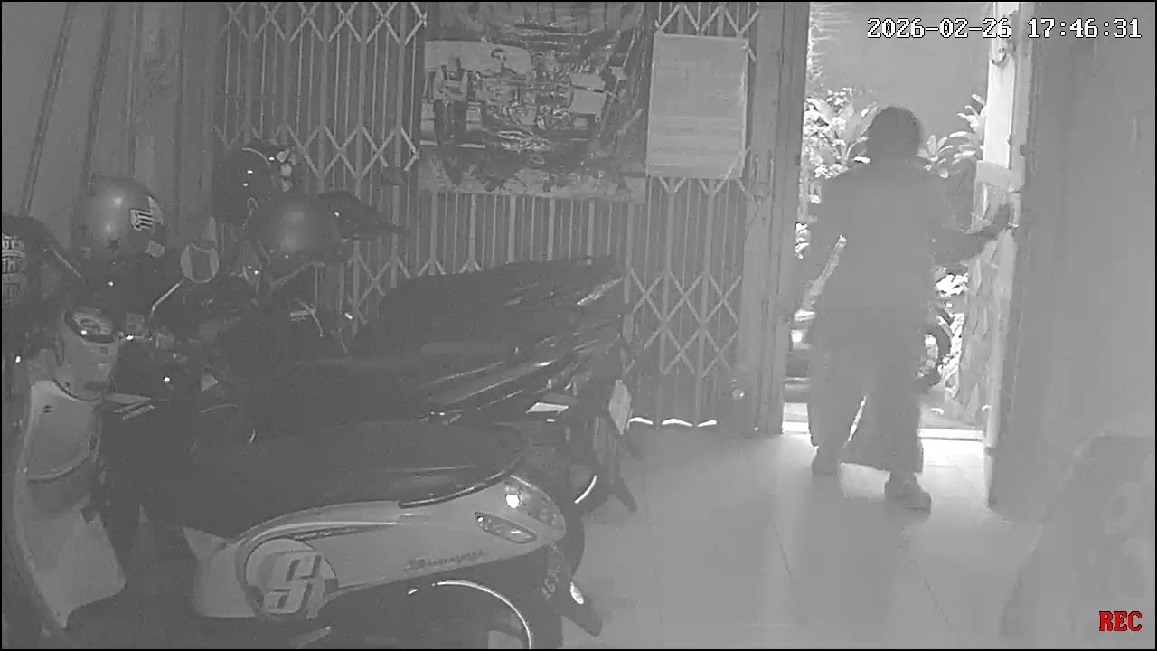 C 26226 Krisdis Pulang Bukber