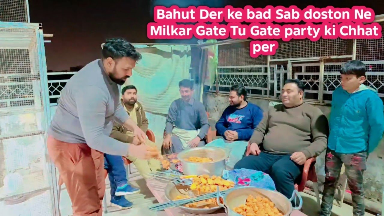 Bahut Der ke bad America wali Chhat per Sab dost ak sat