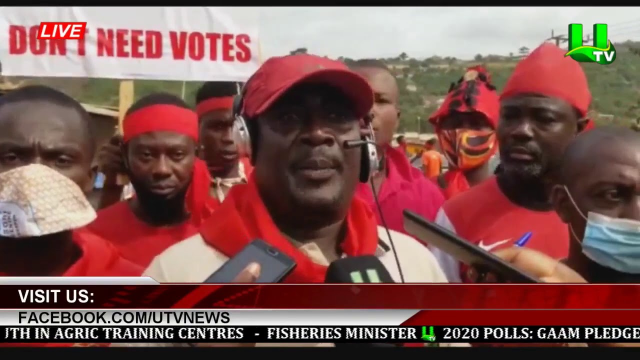 Poor Roads: Adamorobe Residents Embark On Demonstration