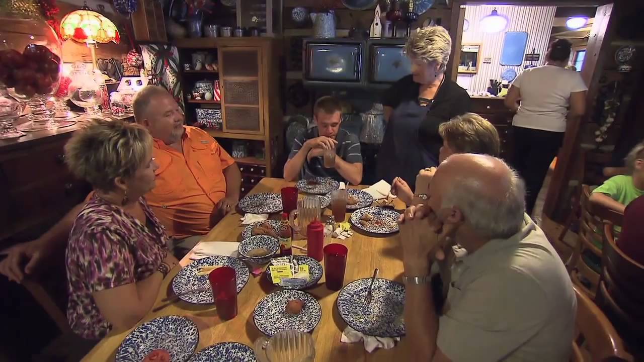 1850 Log House Restaurant | Tennessee Crossroads | Episode 2415.1