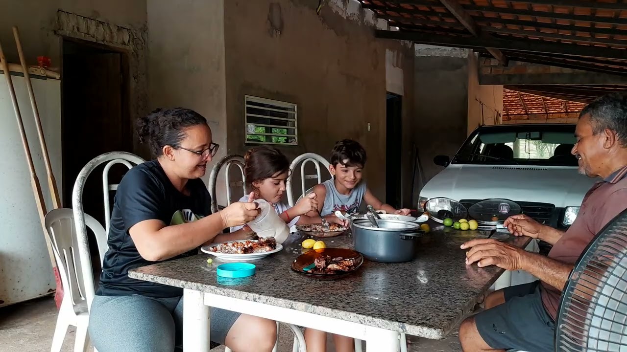 Vamos almoçar gente, 