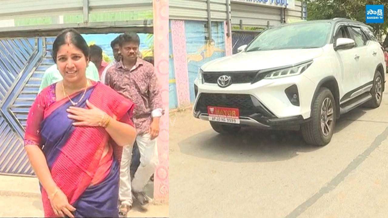 Mayor Rayana Bhagya Lakshmi Visuals At Vijayawada KL Rao Park |@SakshiTVLIVE