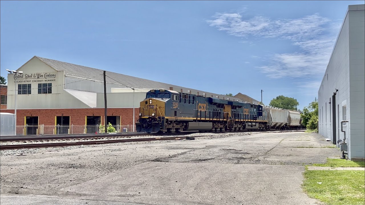 Long CSX Train Empties The Yard! Baltimore And Ohio Railroad Cincinnati Trains With Jason Asselin