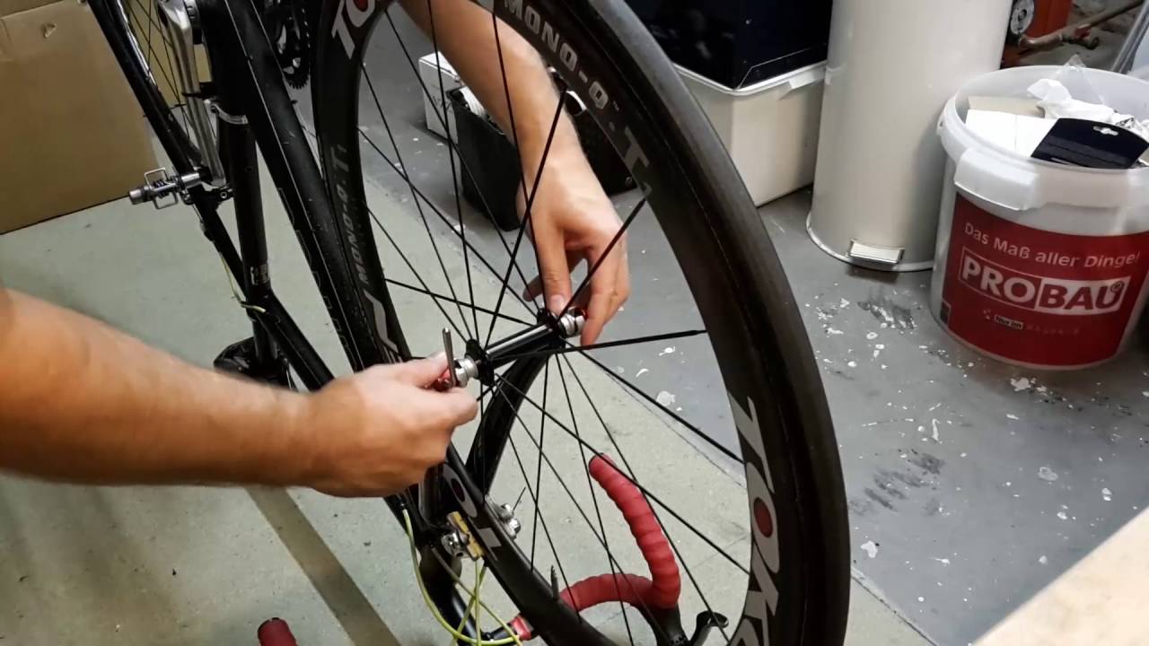 Vorderrad ausbauen und einbauen am Rennrad - Einfach & Schnell (Fixie, Singlespeed, Schnellspanner)