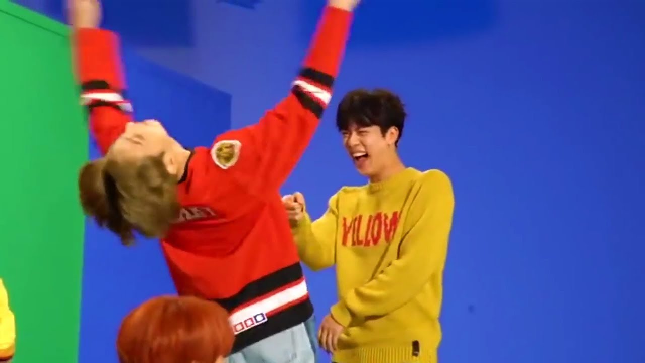 [BTS] Maknaes VS. Hyungs