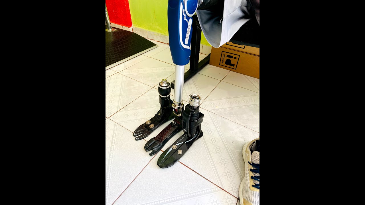 Prótesis de pierna probando pies de fibra de carbono össur