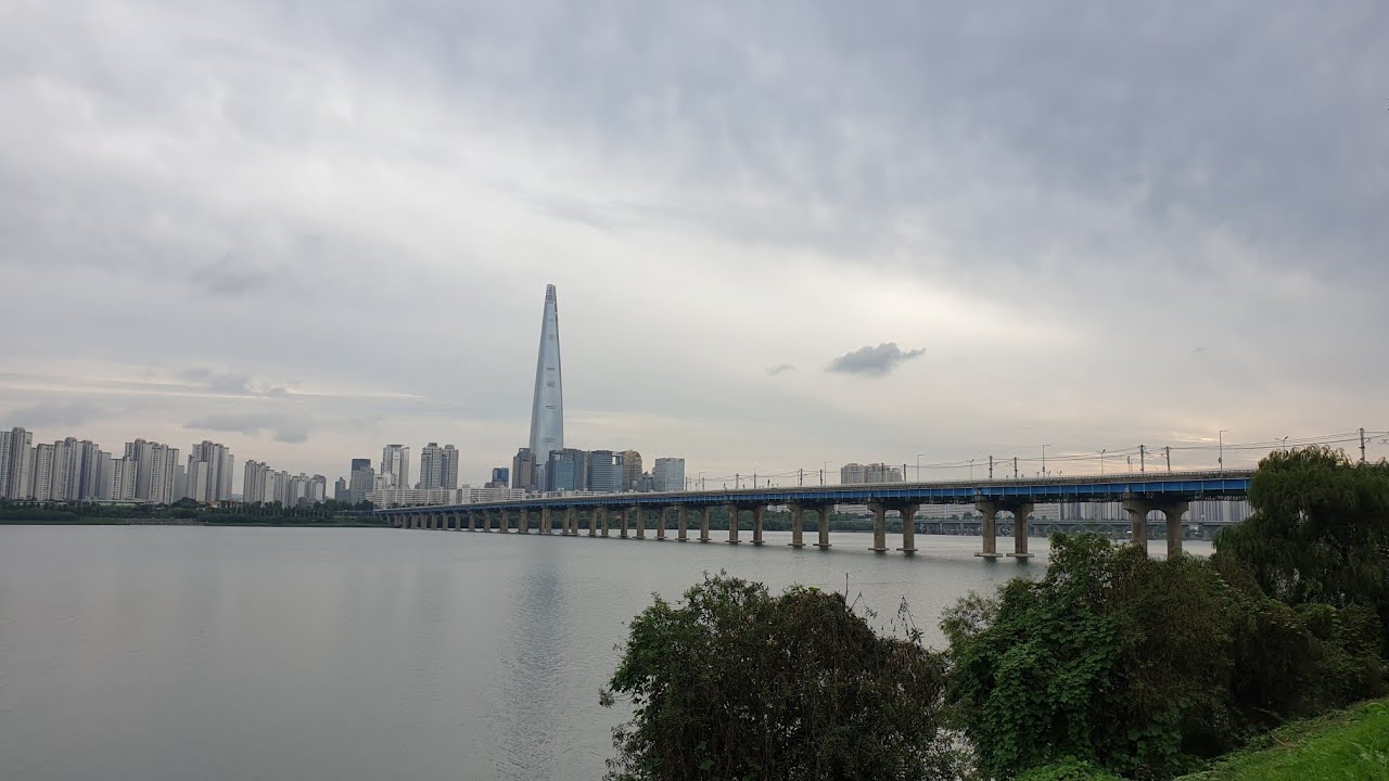 HANGANG RIVER BICYCLE PATH