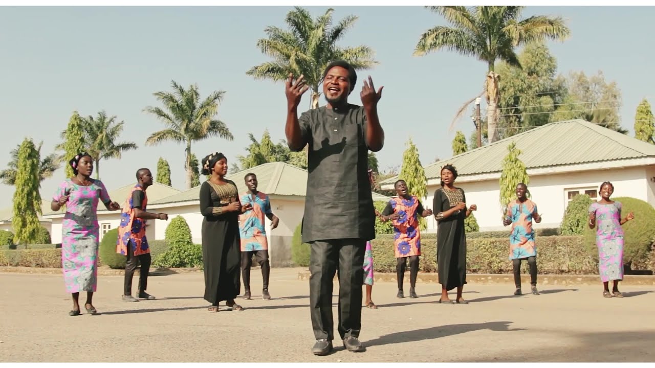 New Sabon rai don dowa song by Pst. Bulus Pagiel (Kasar Kaka ) Audio by Cobjay Shot by Sam Buba.