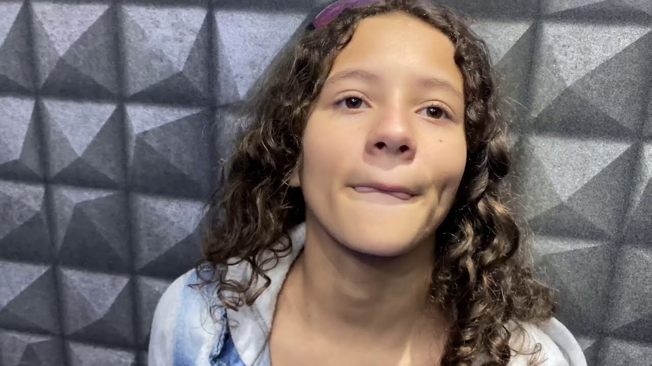 NAY FEZ A PRIMEIRA MÚSICA SOZINHA/ CLIPE DA MELODY E DA HENNY