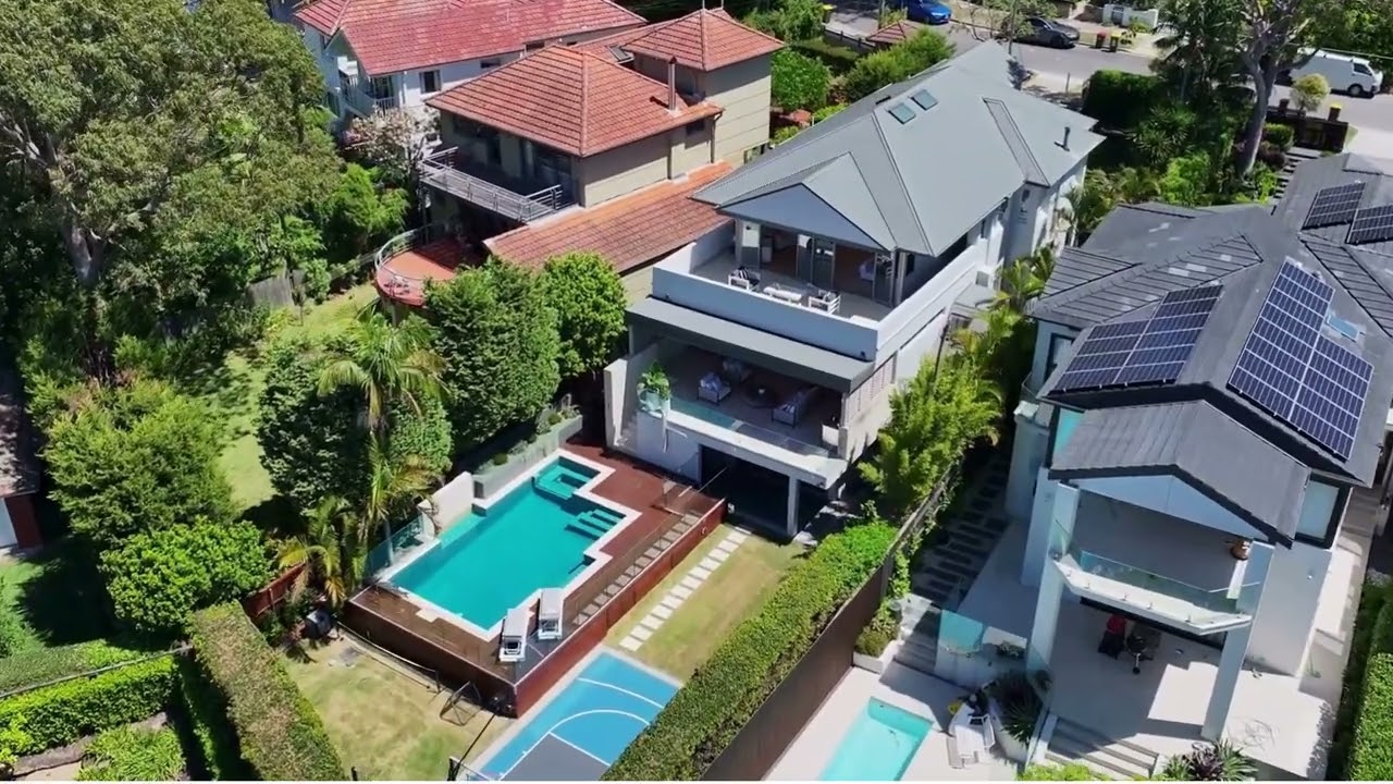 6 Dalmeny Road, Video