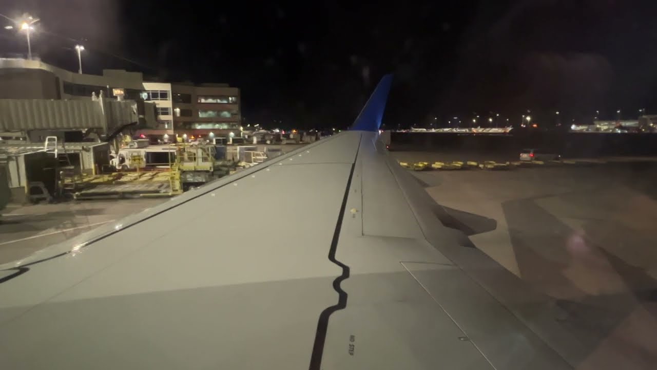 UAL531 DEN-LAX B737-900ER