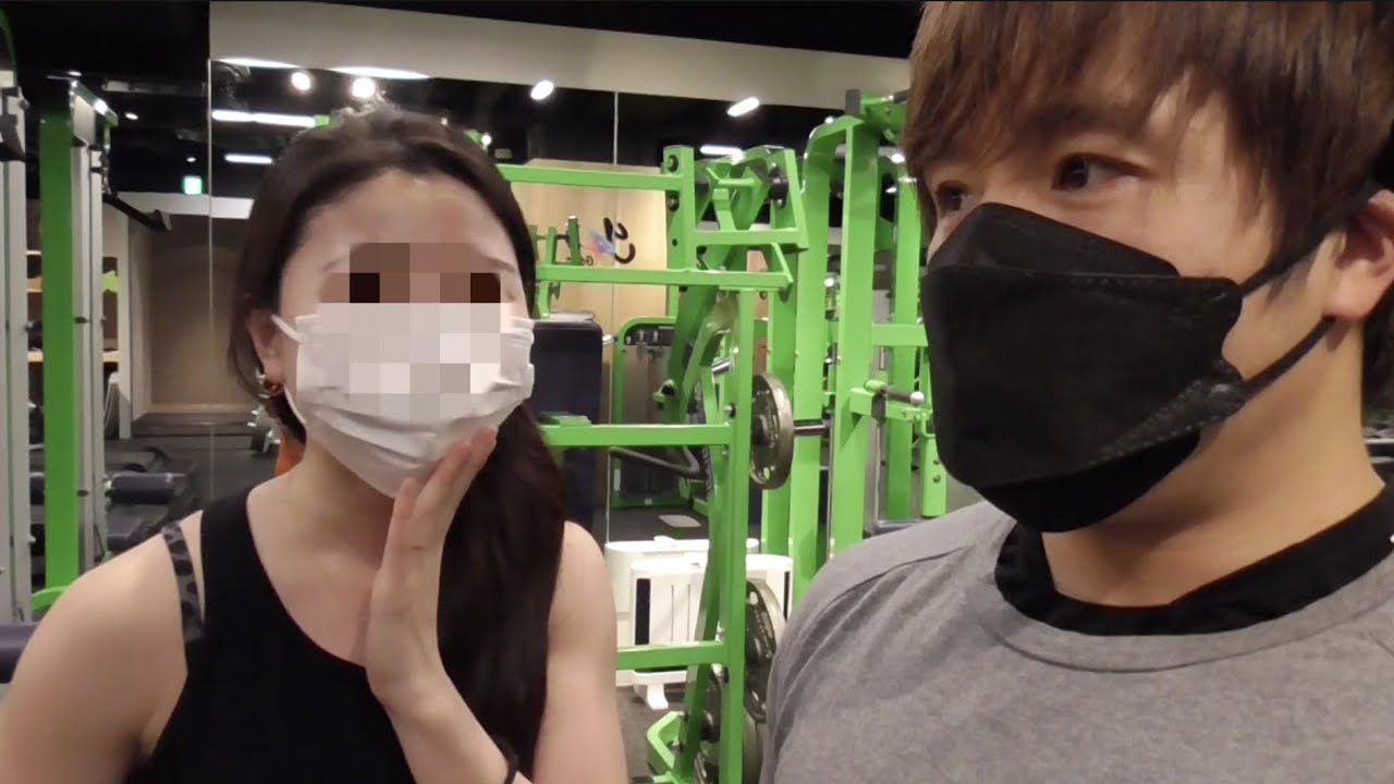 とうとうあの大物筋トレ女性yutuber登場！！究極の腹筋トレを習う