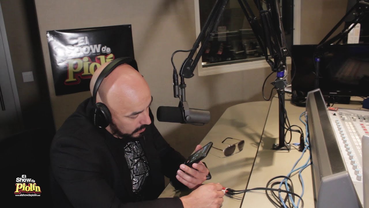 Exclusiva: Lupillo Rivera le da la noticia a su mamá que va ser papa!