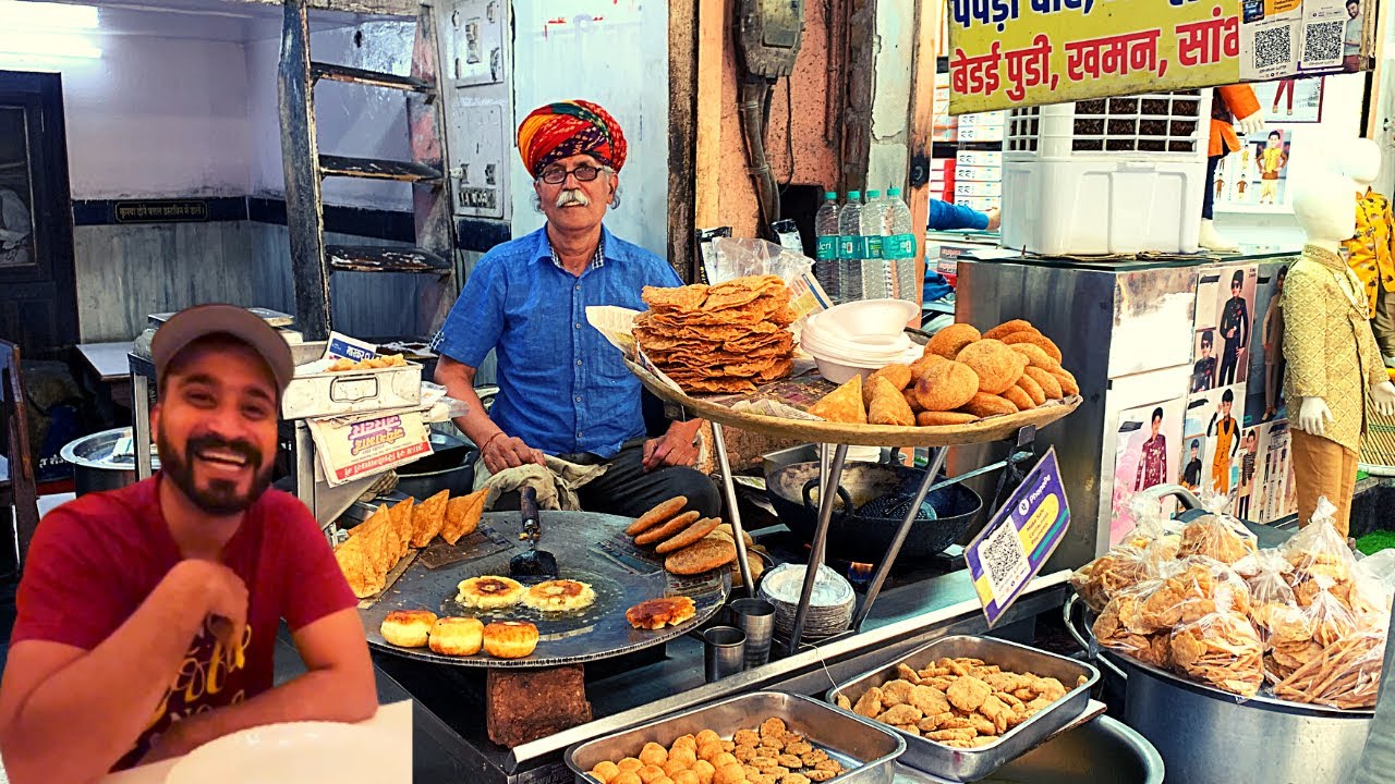 Ultimate Jaipur street food must eat places Johari bazar 100 saal purane street food | jaipur food￼