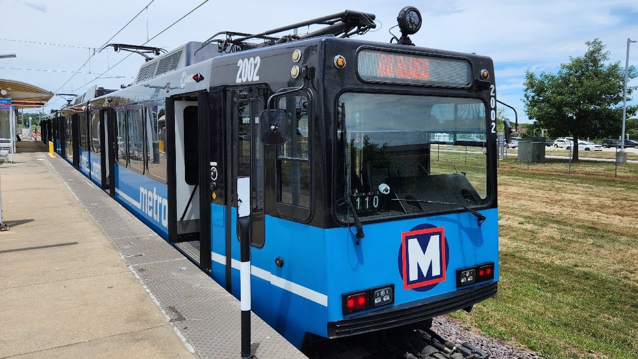 [4K] – Full Ride – St. Louis's BSDA MetroLink Red Line – Westbound – Shiloh-Scott – Airport