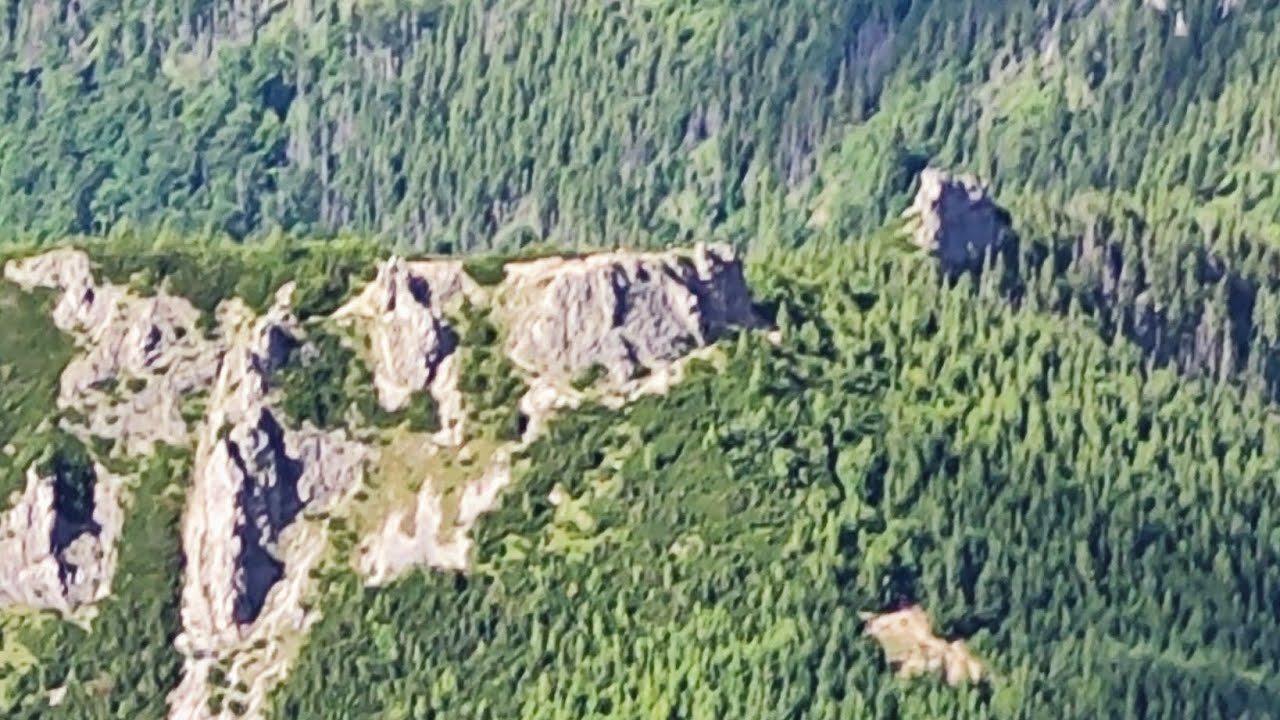 Skala Sarnia-v.Siklawica-Giewont( Tatry, Poland )