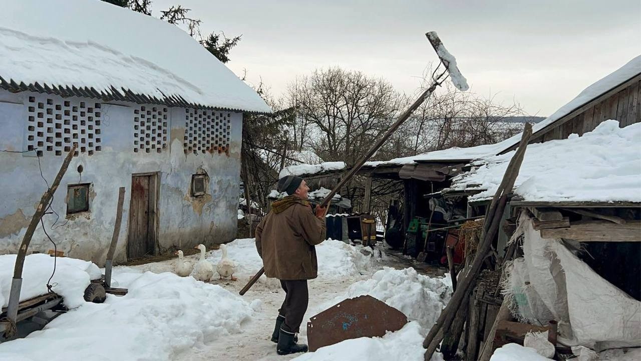 A Glimpse into the Solitary Life of an Elderly Man in the Carpathians