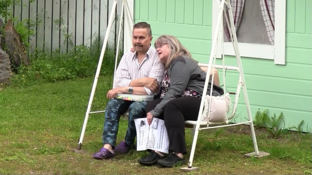 Akattoman kylän onni! Kinahmossa kesällä 2025 komedia.