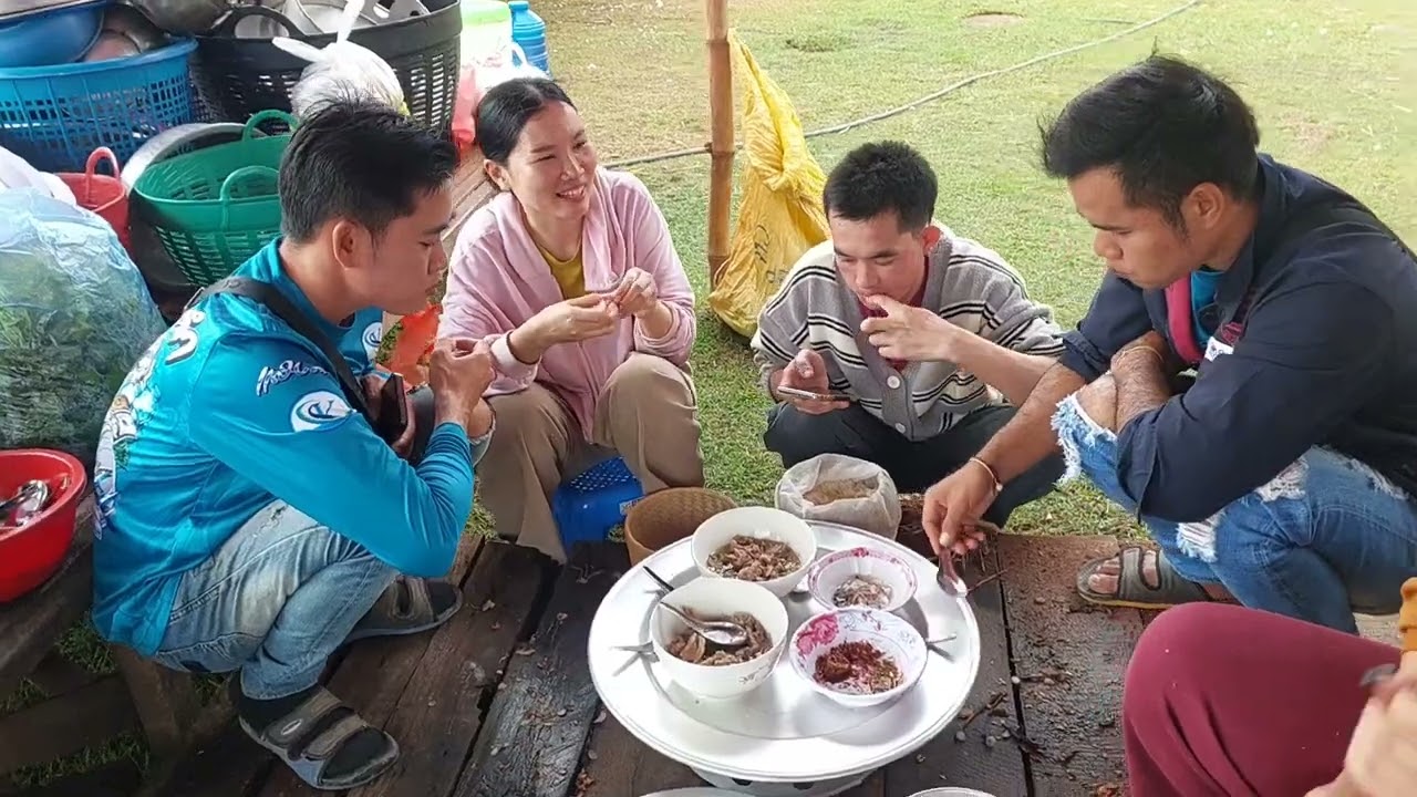 เตั้น5หลังพี่น้องช่วยกันเตรียมของ