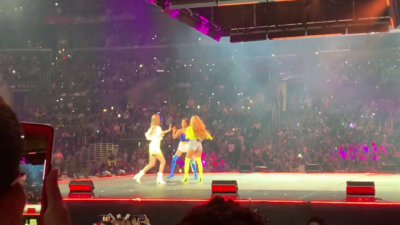 KCON LA 2019 - MAMAMOO : EGOTISTIC & DECALCOMANIE (Horizontal Fancam)
