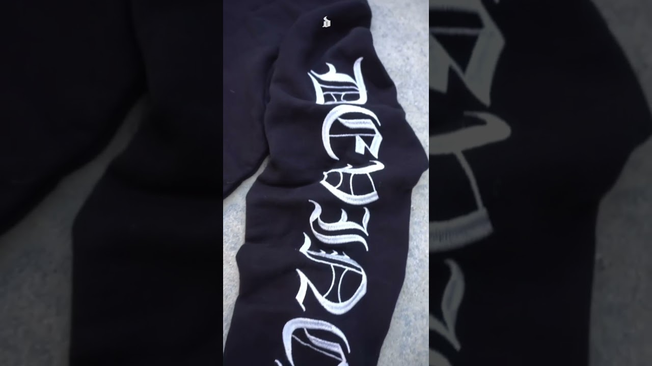 Risktaker cropped hoodie! #hoodies #hoodieseason #streetwear #streetwearfashion #shopdevinci