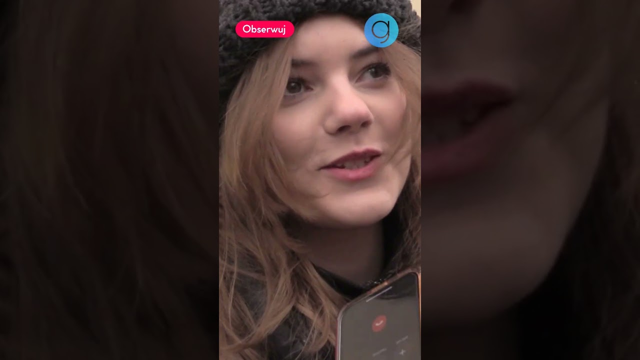 WZRUSZAJĄCE: dziewczyna dzwoni do swojej matki i m&oacute;wi jej, że ją kocha #shorts