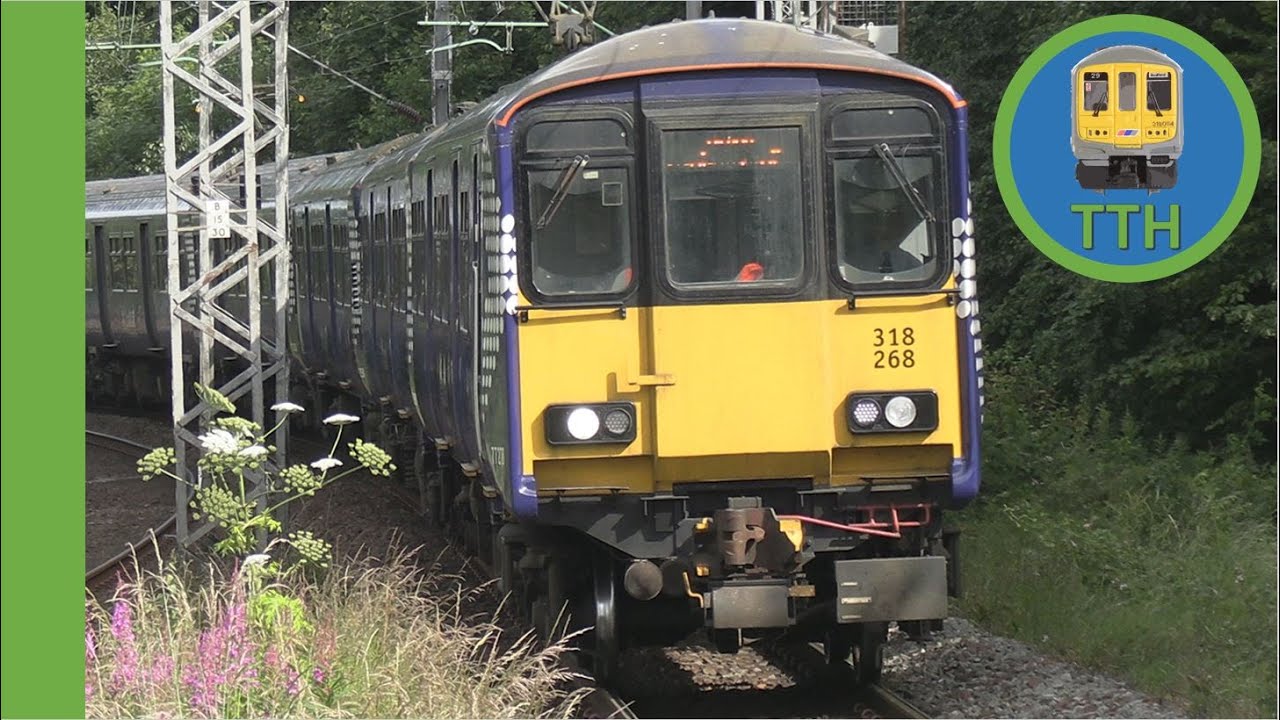 Trains at Dumbarton East