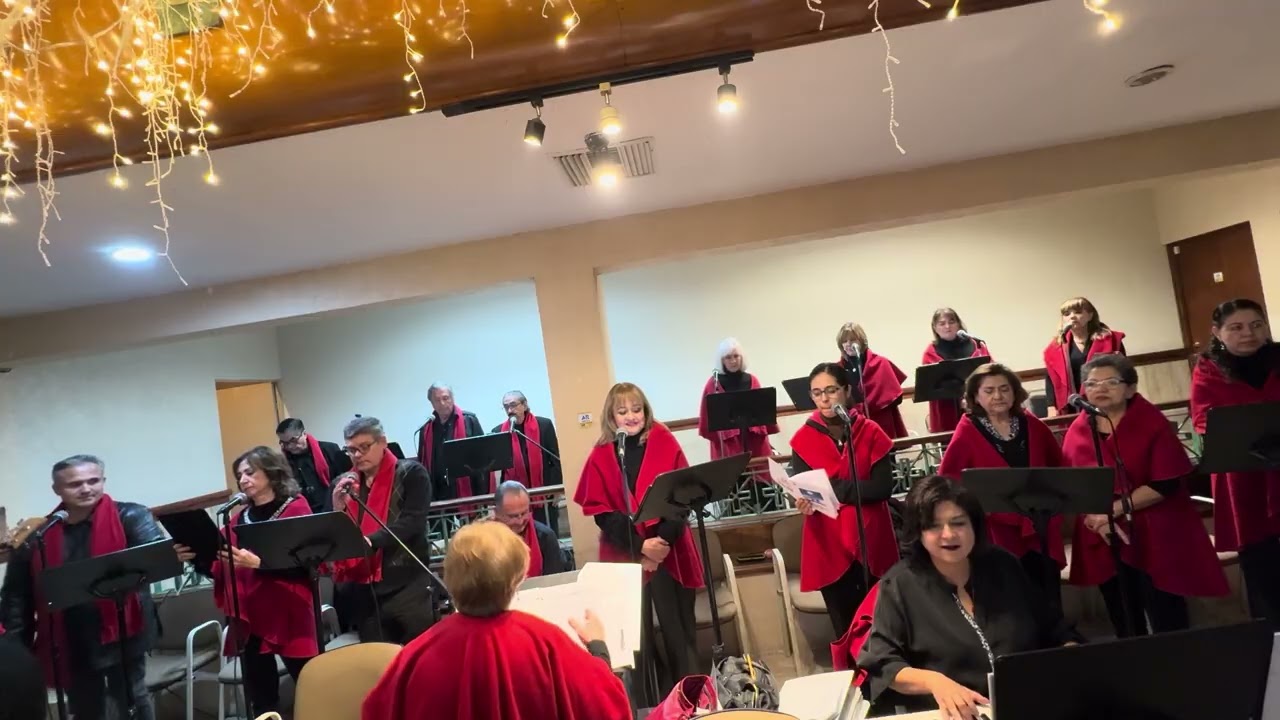 UN AÑO MÁS LLEGO JESUS Coro Mensajeros de Paz de Torreón Coahuila