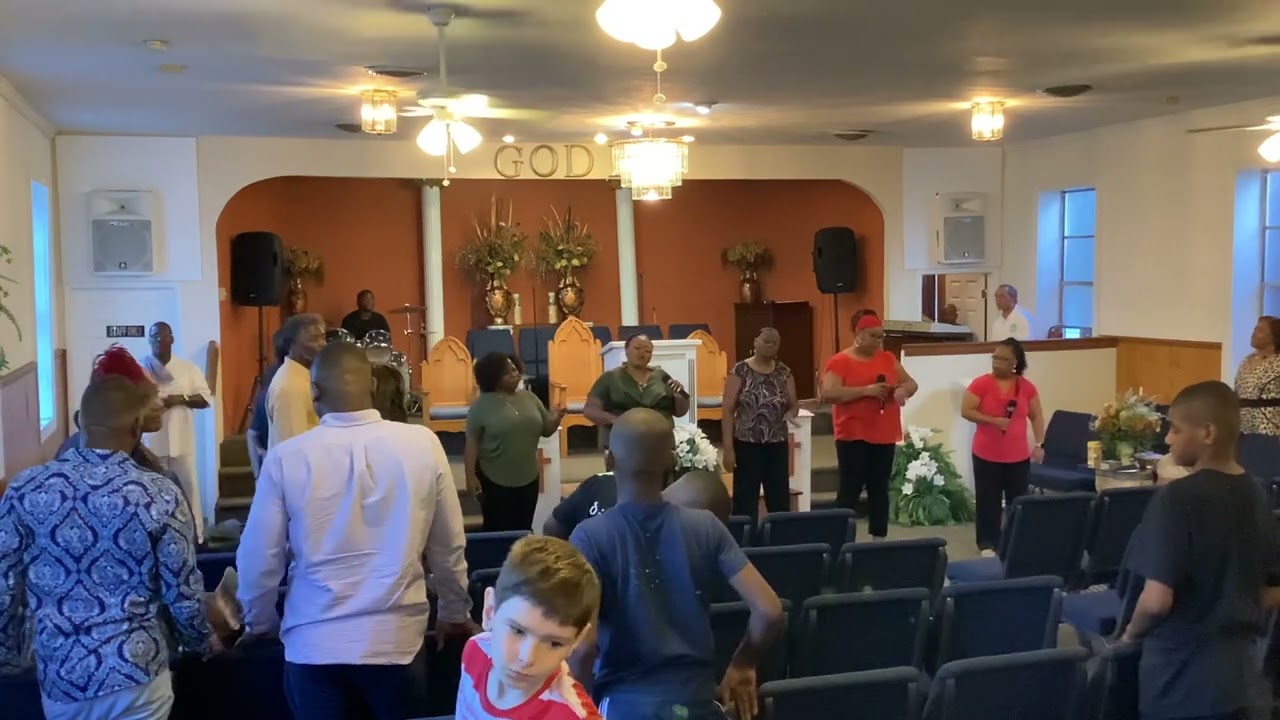 Spontaneous Worship & Altar Call - Pastor James Lee WRCOGIC Church Anniversary