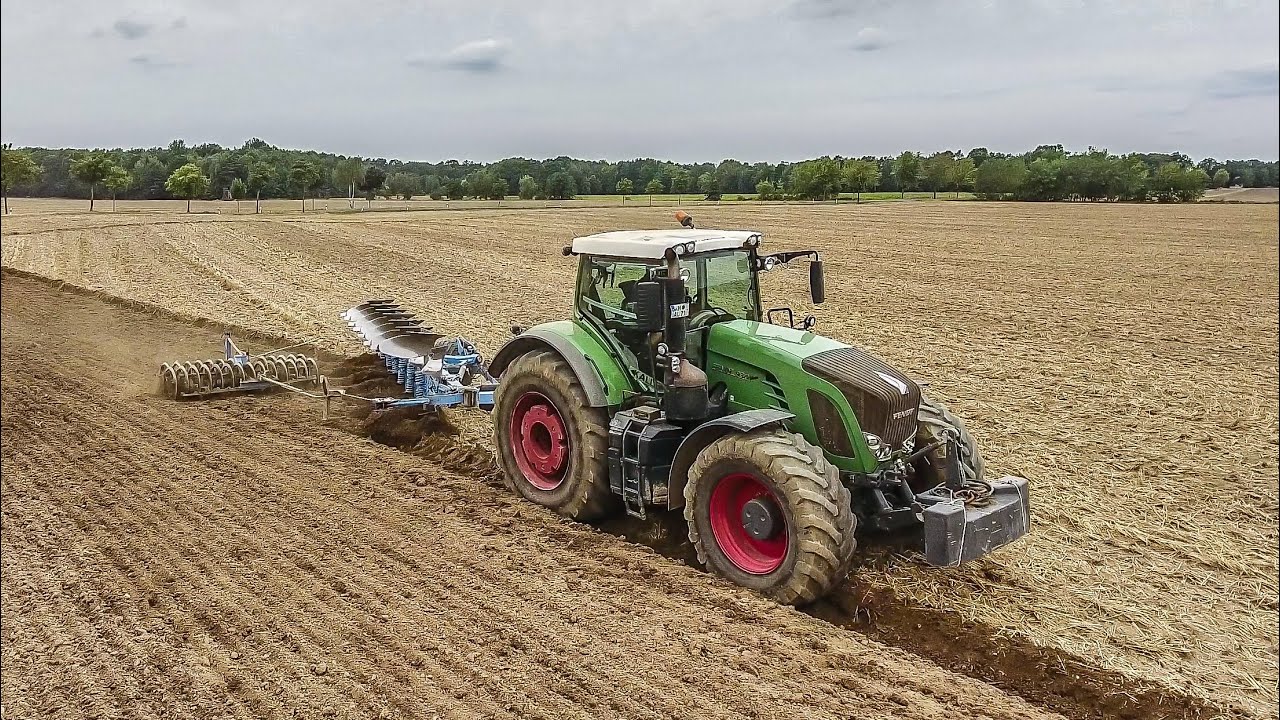 Pflügen mit Fendt 930 Vario und einem 7 Scharr LEMKEN Vari-Diamant Pflug + Dünger Streuen