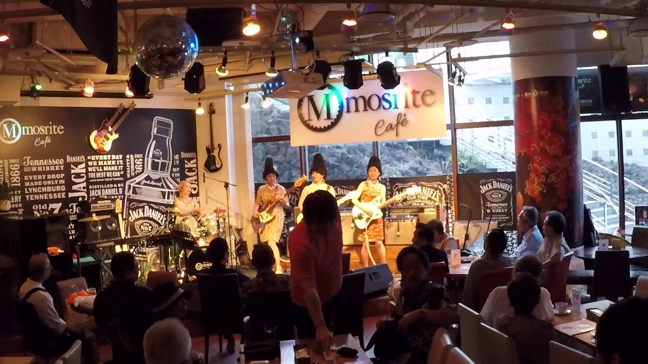Lulufin The Woo Hoo at Mosrite Cafe 2018 08/18