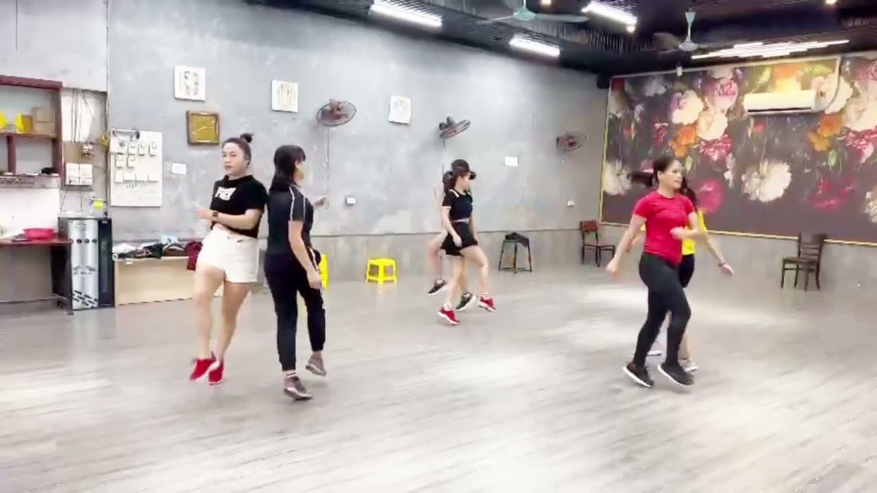 shuffledanec kép đôi trong một buổi ngẫu hứng của chị em