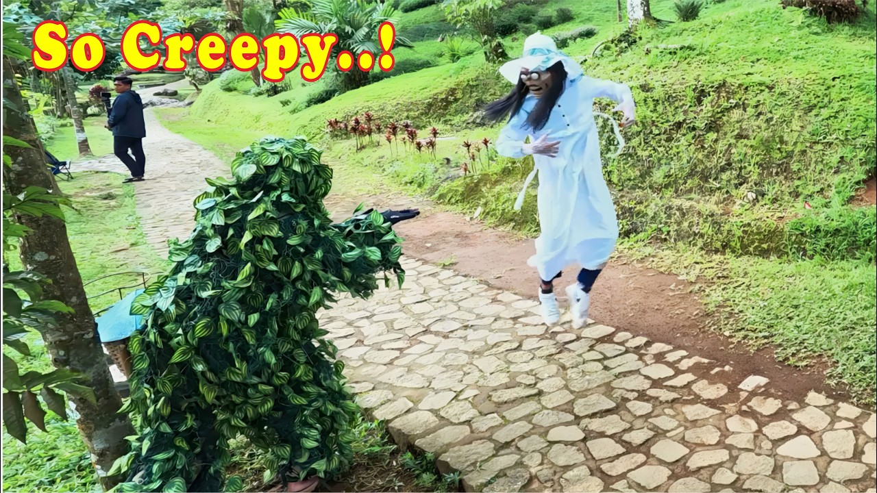 DOUBLE SHOCK..!! Bushman prank Vs Kuntilanak