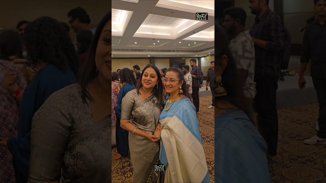 മേനകയും ചിപ്പിയും ❤️😍🤩#menakhasuresh#chippirenjith#Menakha #Chippi #RoXz