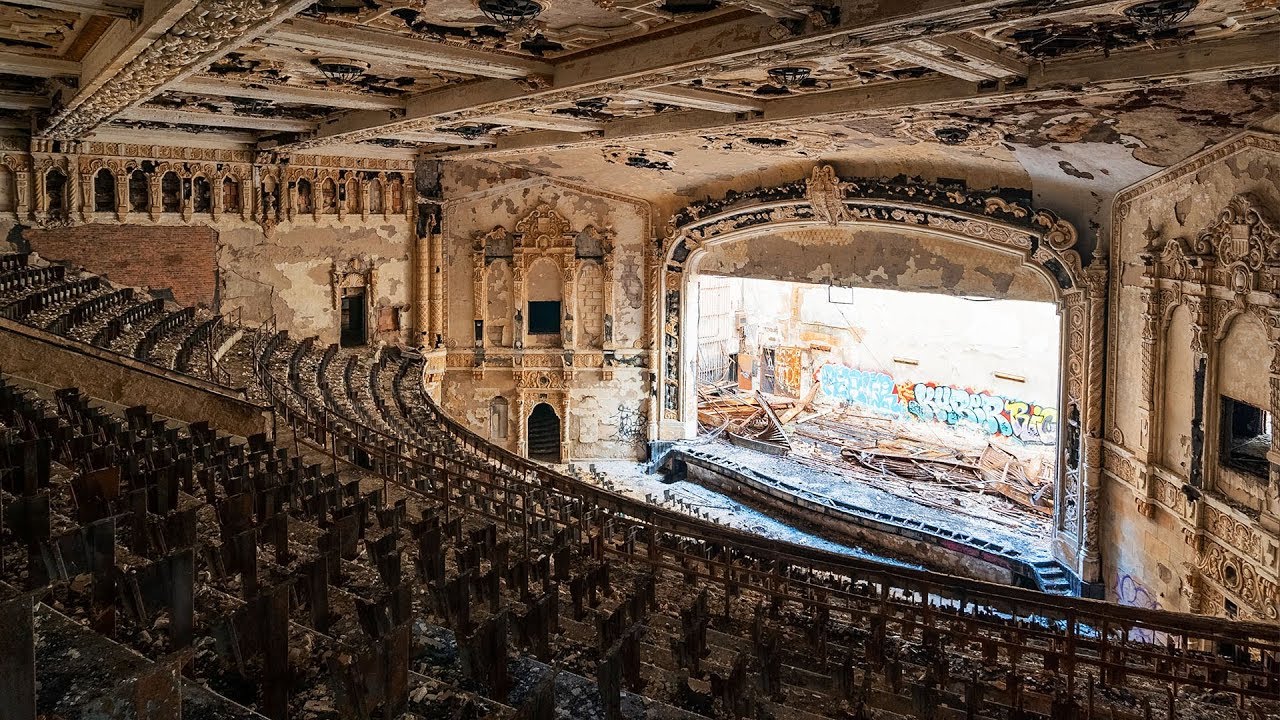 Exploring Detroit's Largest Abandoned High School