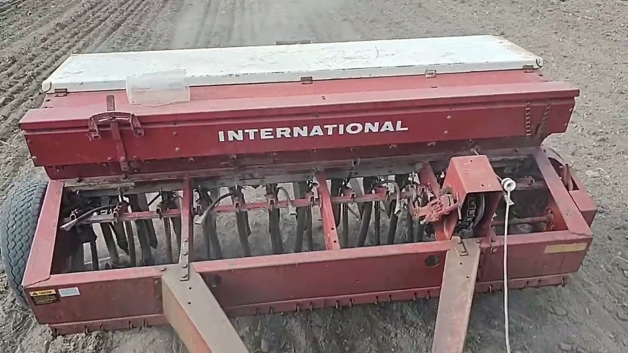 Loading up and planting with the IH 510 grain drill. August 2, 2022